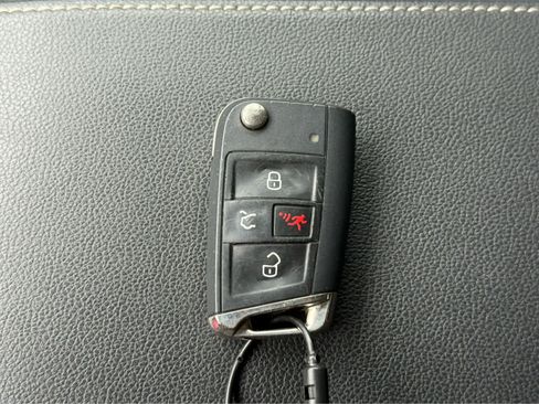 Used 2024 Volkswagen Tiguan S image 30