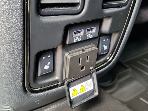 Used 2020 Jeep Grand Cherokee High Altitude AWD/4WD image 15
