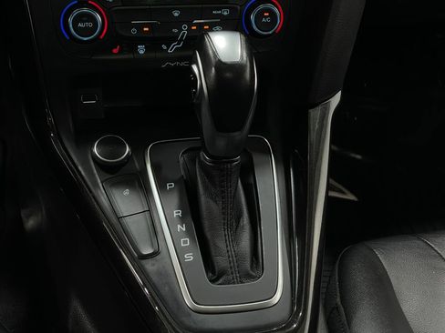 Used 2017 Ford Focus Titanium image 30