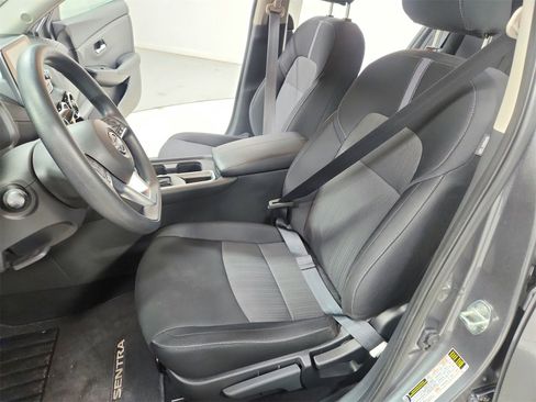 Used 2024 Nissan Sentra SV image 19