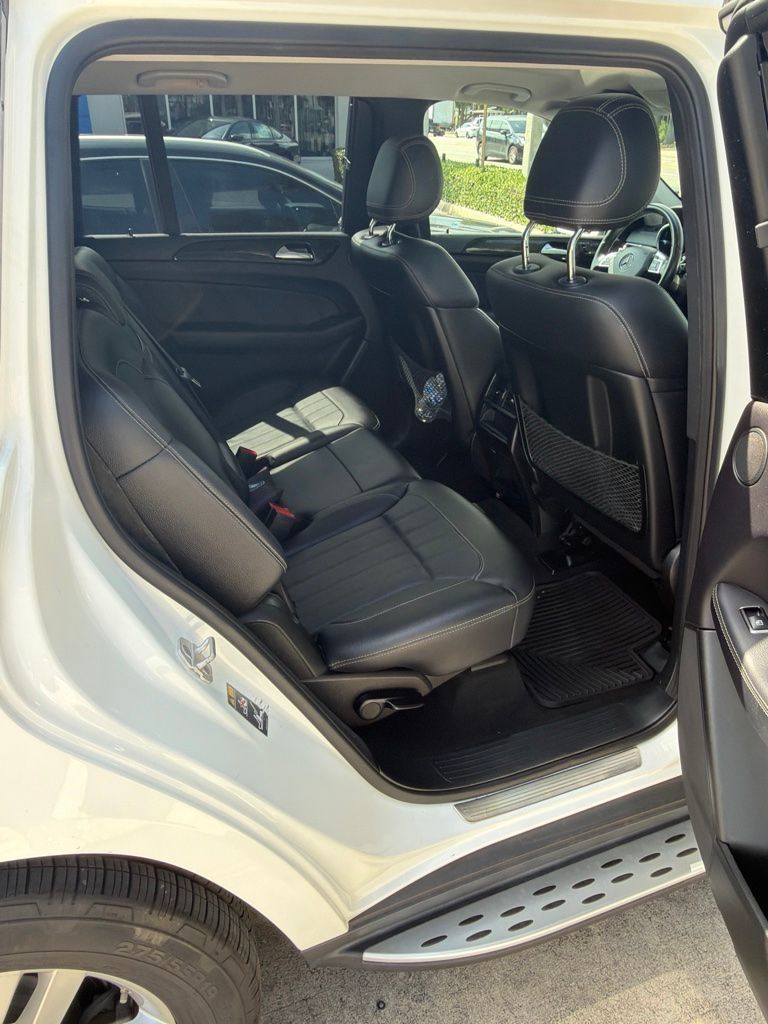 Used 2016 Mercedes-Benz GL 450 4MATIC image 3