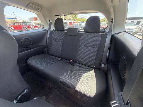 Used 2014 Toyota Yaris L FWD image 11