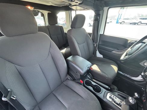 Used 2015 Jeep Wrangler Unlimited Sport w/ Connectivity Group AWD/4WD image 28