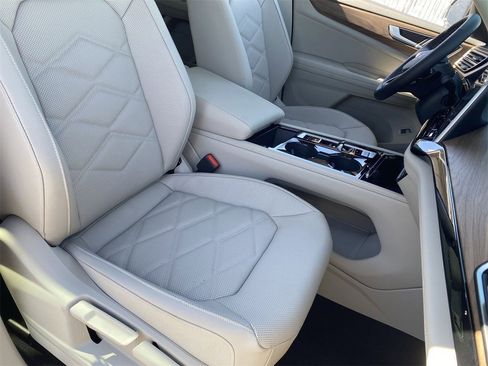 New 2026 Volkswagen Atlas SE image 7