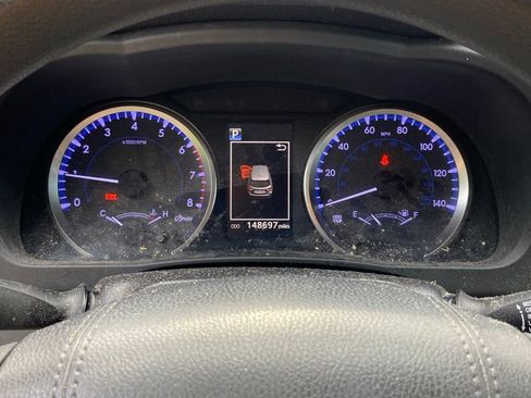 Used 2018 Toyota Highlander LE FWD image 10