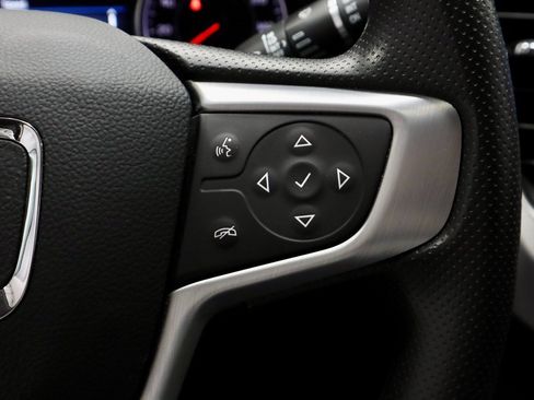 Used 2023 GMC Acadia SLE w/ Driver Convenience Package image 31