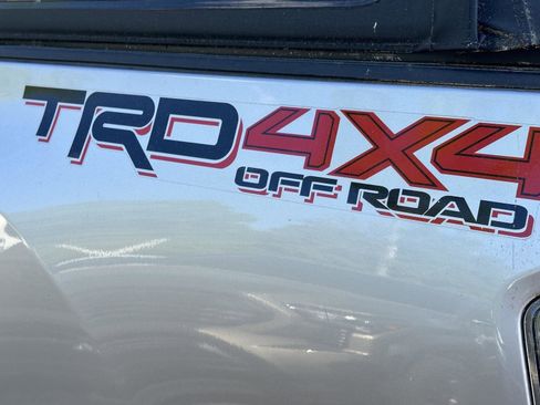 Used 2020 Toyota Tacoma TRD Off-Road w/ Technology Package AWD/4WD image 49