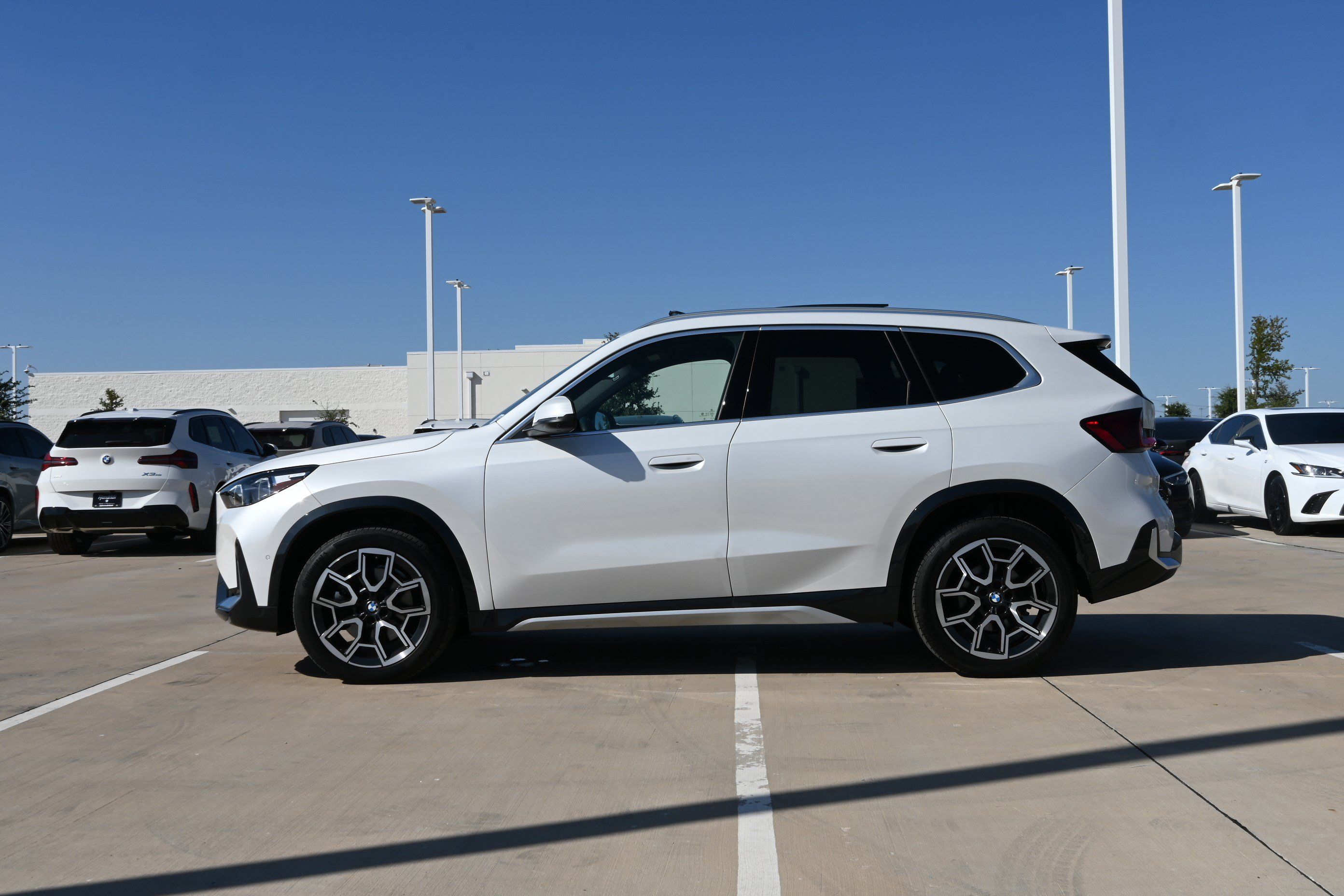 Certified 2025 BMW X1 xDrive28i w/ Premium Package AWD/4WD image 6
