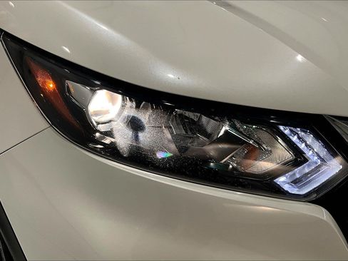 Used 2022 Nissan Rogue Sport SL AWD/4WD image 32