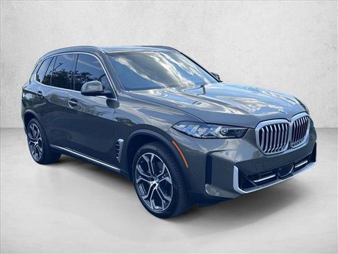 Used 2025 BMW X5 sDrive40i w/ Parking Assistance Package image 3