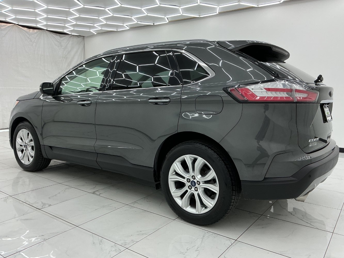 Used 2020 Ford Edge Titanium FWD image 12