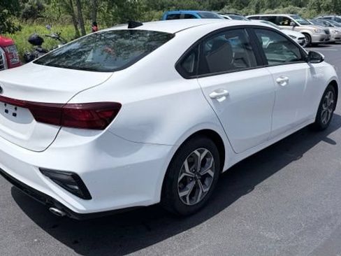 Used 2019 Kia Forte LXS FWD image 3
