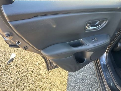 Used 2023 Honda HR-V LX image 14