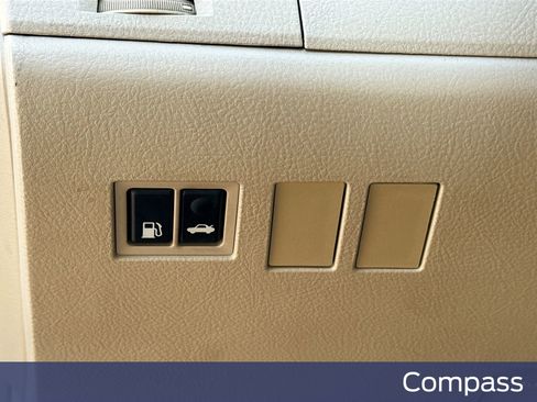 Used 2011 Toyota Avalon Limited image 12