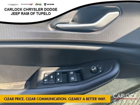 Used 2023 Jeep Grand Cherokee L Laredo AWD/4WD image 9