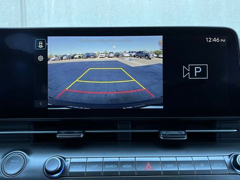 Used 2025 Hyundai Kona SEL image 32