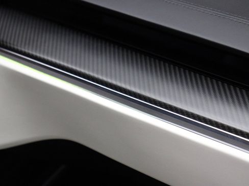 Used 2022 Tesla Model S Plaid image 12