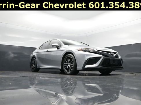 Used 2024 Toyota Camry SE image 45