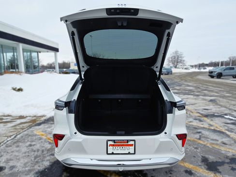 New 2026 Buick Envista Avenir image 8