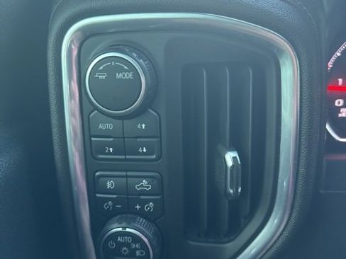 Used 2020 Chevrolet Silverado 2500 LTZ w/ Z71 Off-Road Package image 20