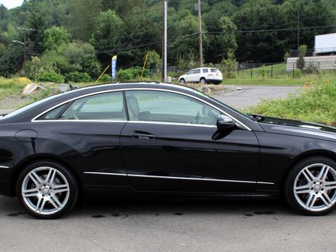 Used 2010 Mercedes-Benz E 350 Coupe image 8