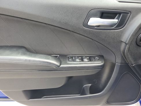 Used 2022 Dodge Charger SXT w/ Blacktop Package image 25