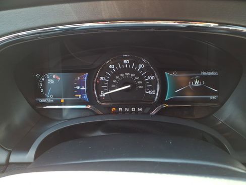 Used 2017 Lincoln Navigator Select AWD/4WD image 16