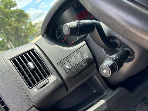 Used 2015 RAM ProMaster 2500 w/ Interior Convenience Group FWD image 17