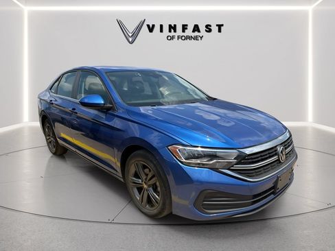 Used 2024 Volkswagen Jetta SE FWD image 4