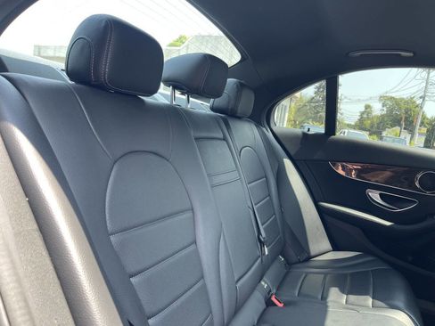 Used 2019 Mercedes-Benz C 300 4MATIC Sedan image 21