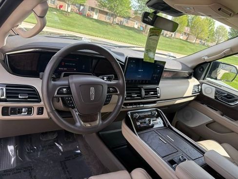 Used 2022 Lincoln Navigator L Reserve AWD/4WD image 10