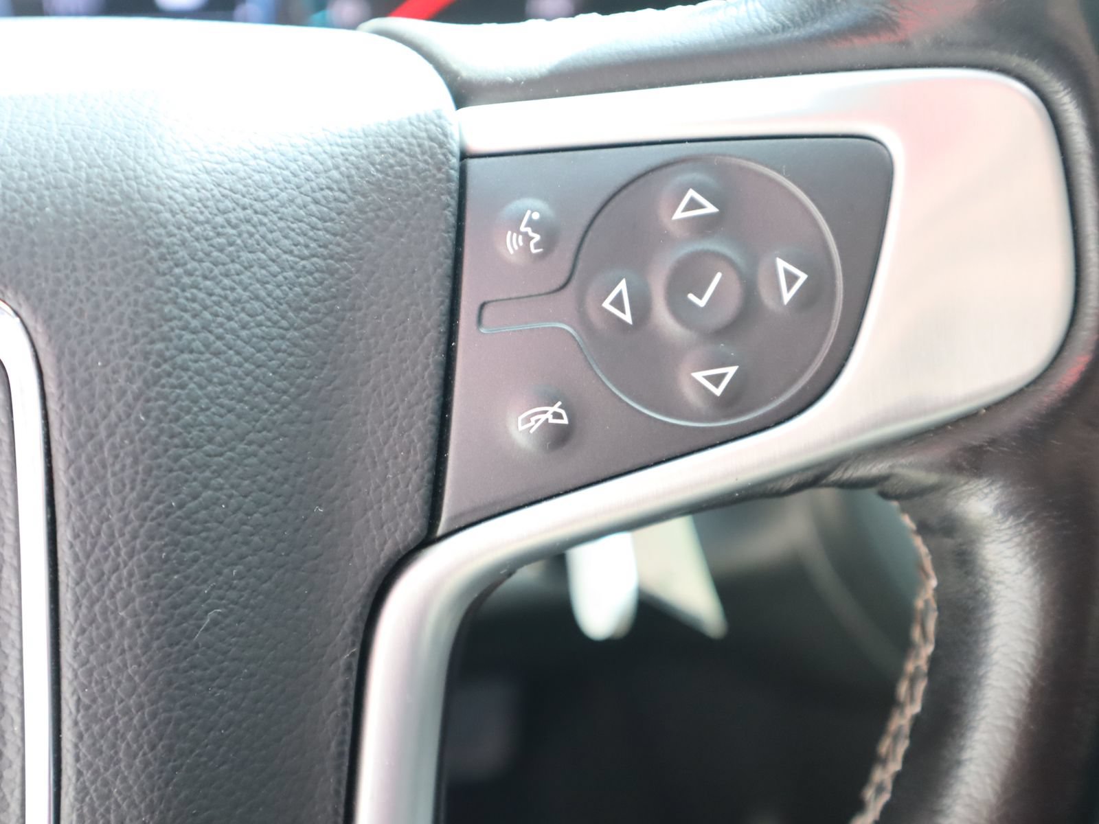 Used 2018 GMC Sierra 1500 SLT AWD/4WD image 37