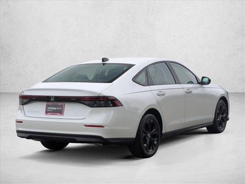 Used 2025 Honda Accord SE image 5