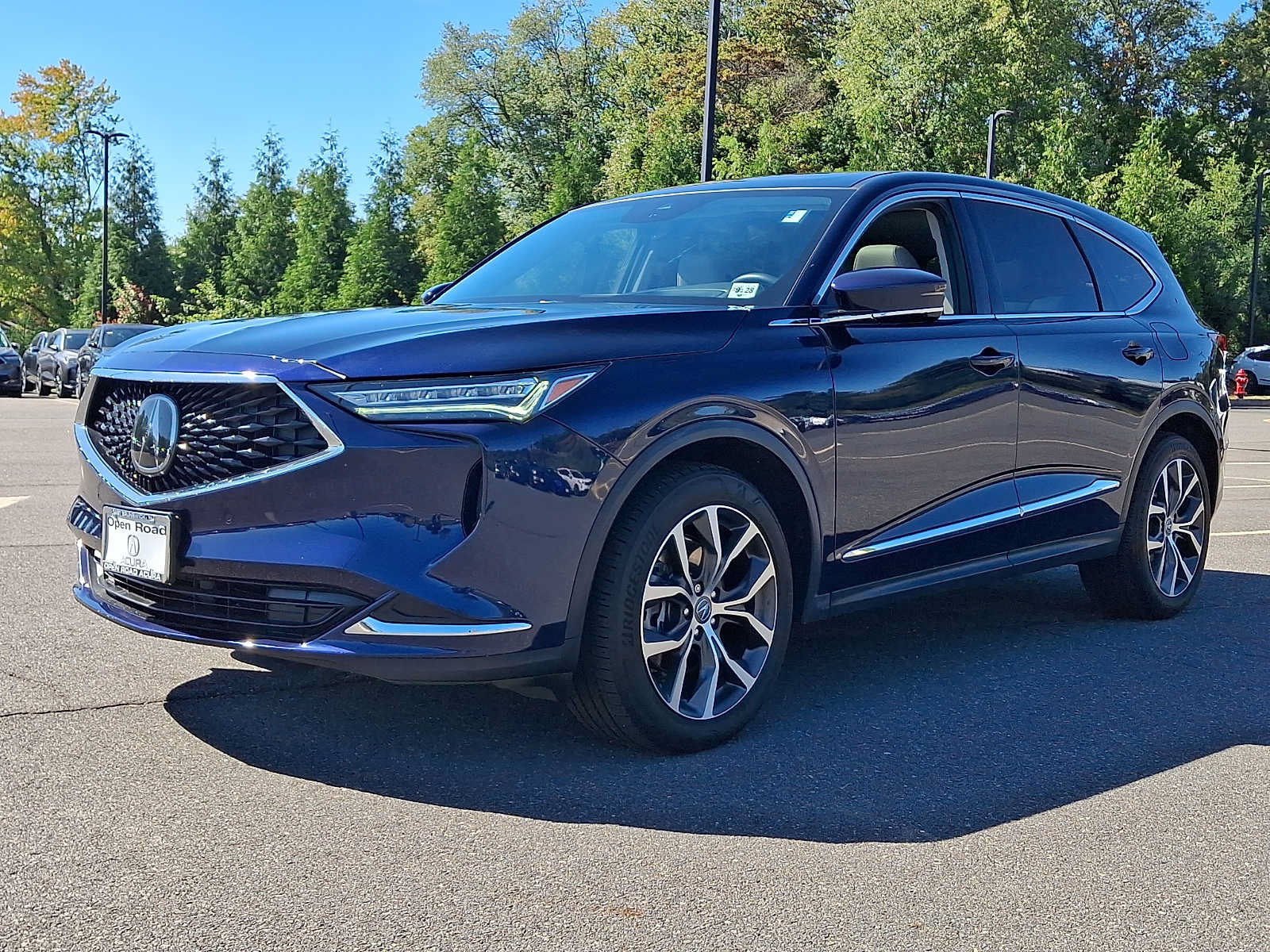 Certified 2024 Acura MDX w/ Technology Package AWD/4WD image 3