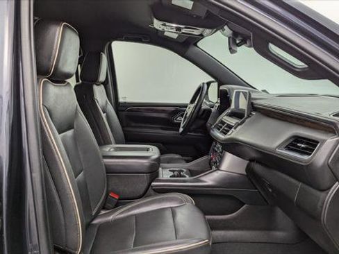 Used 2023 Chevrolet Suburban Premier image 24