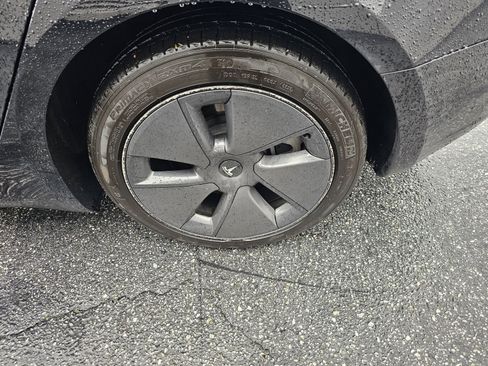 Used 2022 Tesla Model 3 image 10