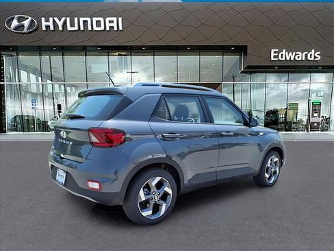 New 2025 Hyundai Venue SEL image 8