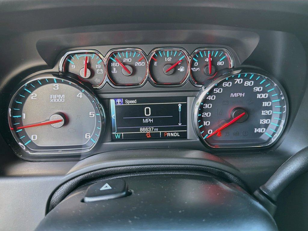 Used 2019 Chevrolet Tahoe LT w/ Luxury Package RWD image 41