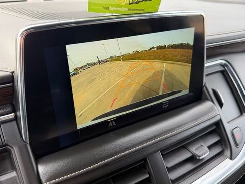 Used 2023 Chevrolet Suburban Premier image 23