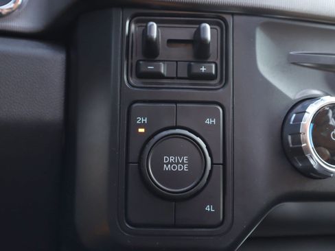 Used 2024 Ford F450 Platinum image 25