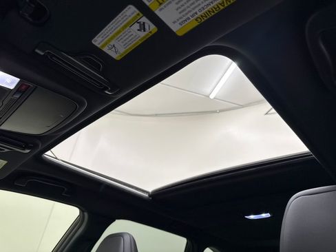 Used 2025 Subaru Forester Sport image 21