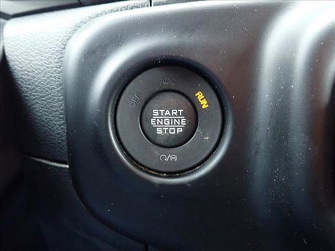 Used 2023 Jeep Wrangler Unlimited AWD/4WD image 23