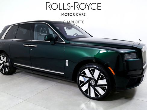 Used 2026 Rolls-Royce Cullinan AWD/4WD image 5