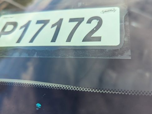 Used 2018 Nissan Titan SV image 32