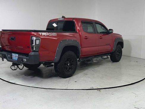 Used 2021 Toyota Tacoma TRD Off-Road image 2