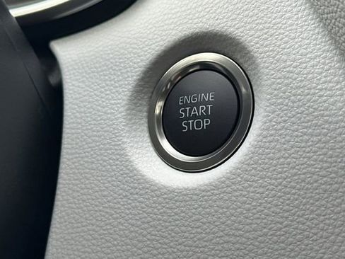 Used 2026 Toyota Corolla SE image 21