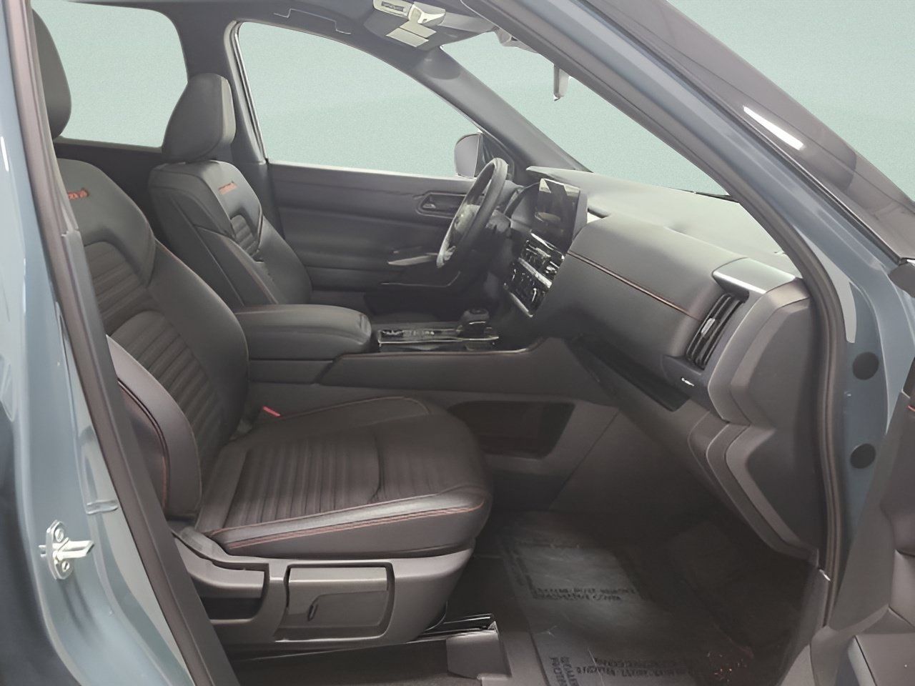 Used 2026 Nissan Pathfinder Rock Creek w/ Rock Creek Premium Package AWD/4WD image 13