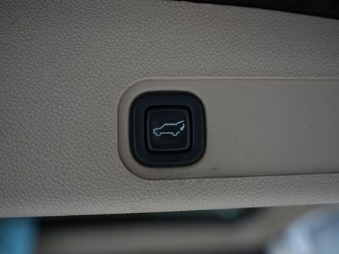 Used 2012 GMC Yukon XL Denali image 10