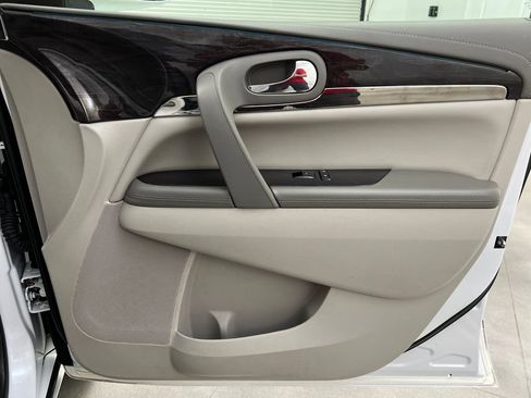 Used 2017 Buick Enclave Convenience FWD image 31