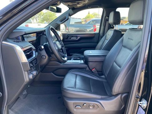 Used 2025 GMC Yukon Denali AWD/4WD image 36